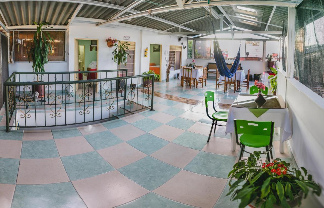 Hotel Mirador Plaza Pereira Bagian luar foto