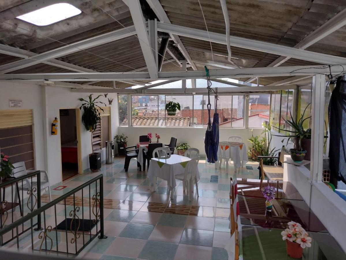 Hotel Mirador Plaza Pereira Bagian luar foto