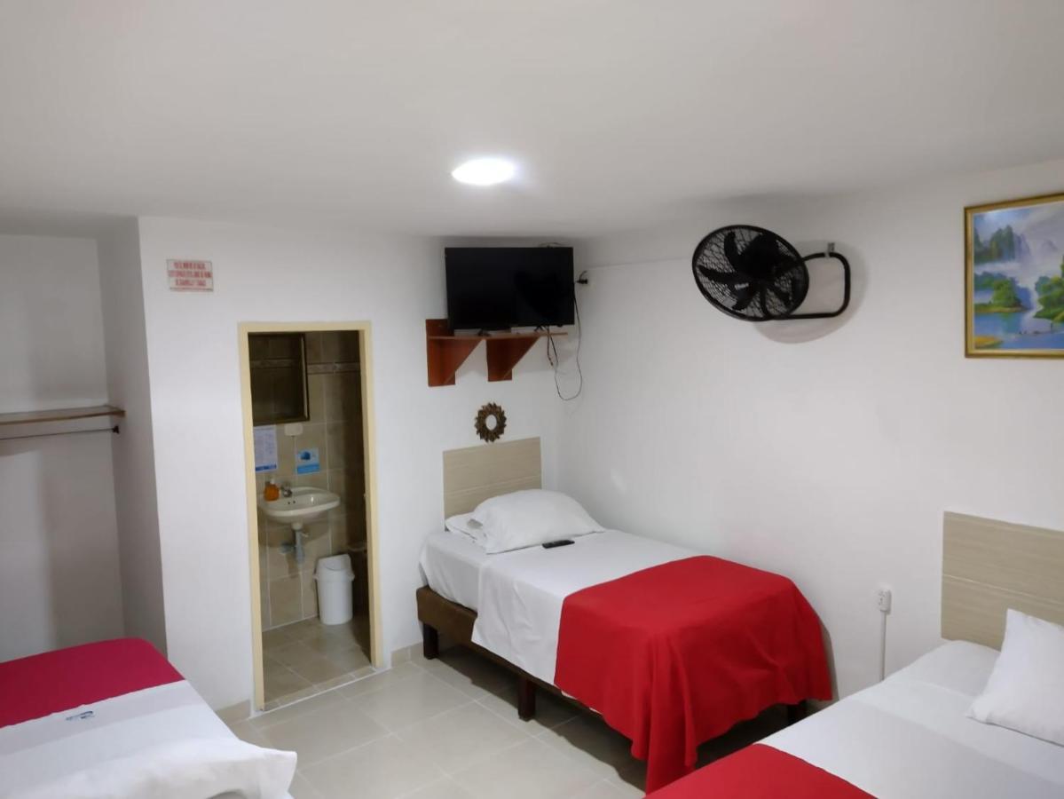 Hotel Mirador Plaza Pereira Bagian luar foto
