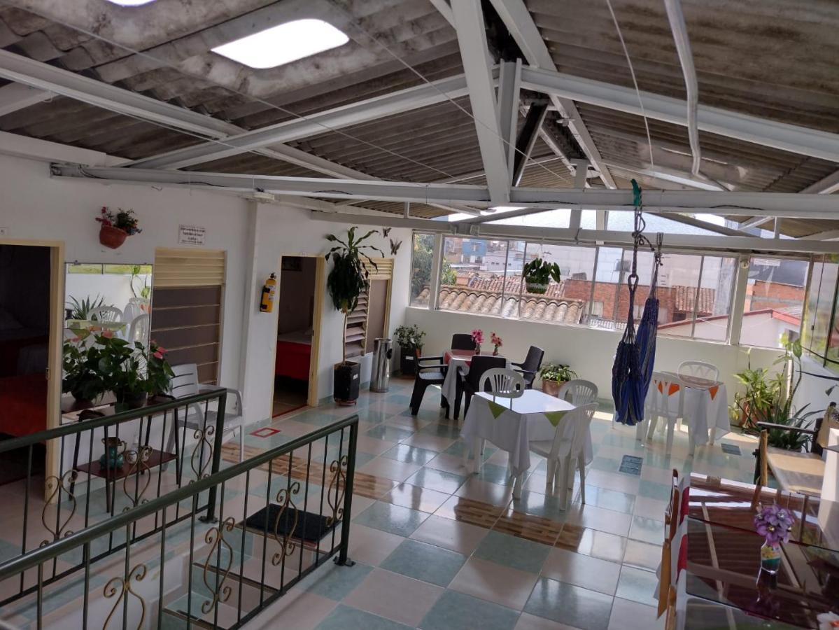 Hotel Mirador Plaza Pereira Bagian luar foto