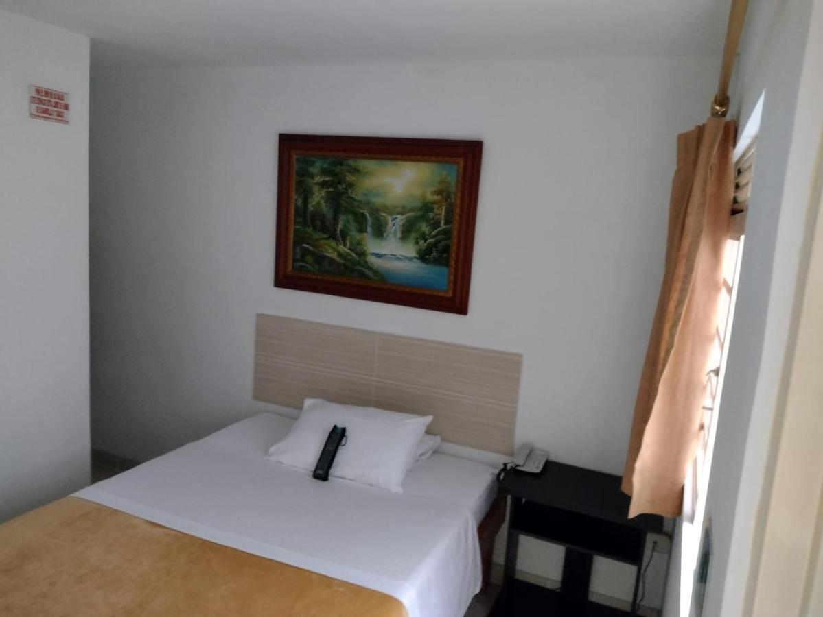 Hotel Mirador Plaza Pereira Bagian luar foto