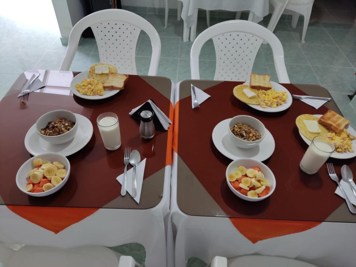 Hotel Mirador Plaza Pereira Bagian luar foto