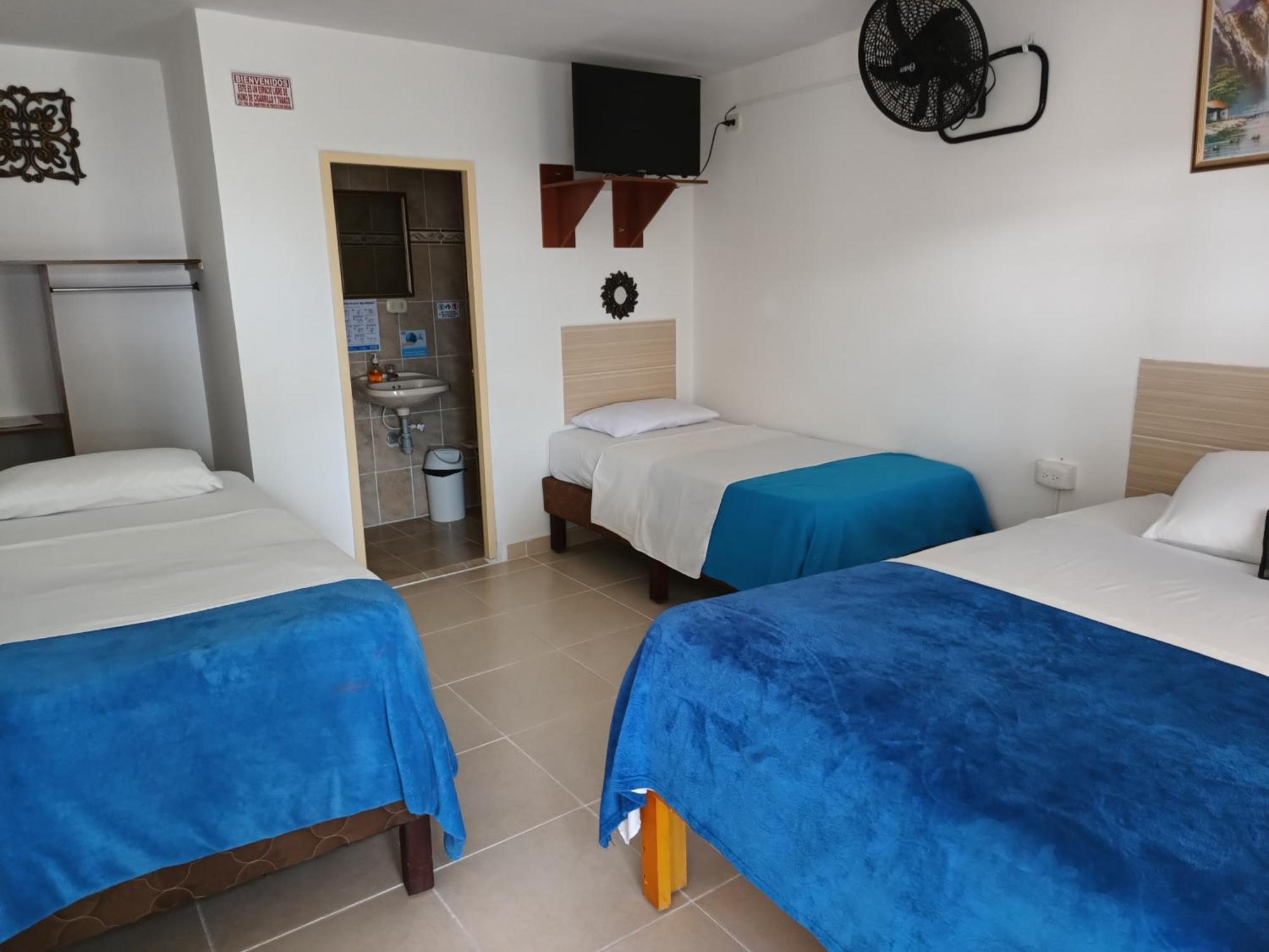 Hotel Mirador Plaza Pereira Bagian luar foto